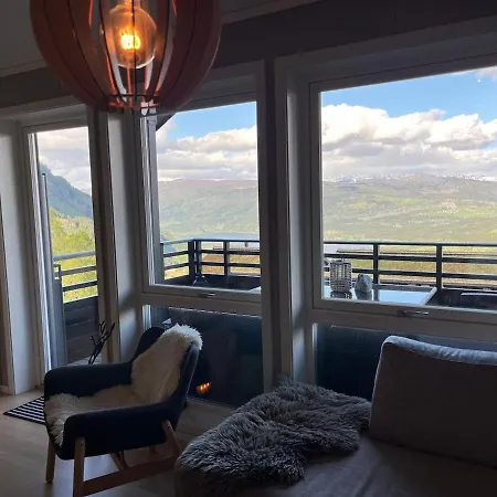 Luxury & Mountain View - Balcony *